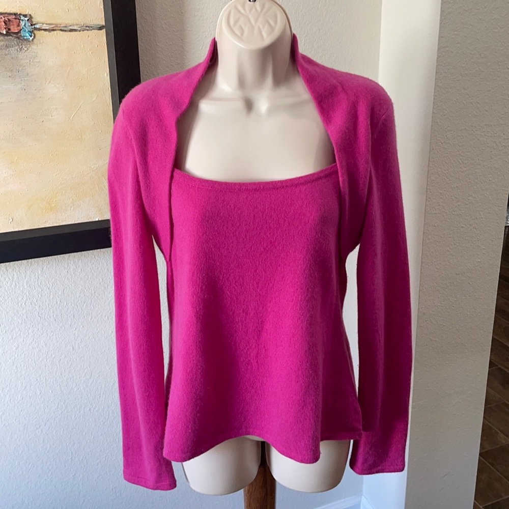 STUNNING SUTTON STUDIO CASHMERE IN FUSHIA.. SZ..L